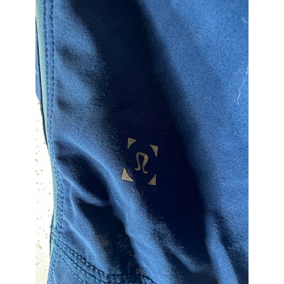 Lululemon Men's Athletic Shorts Blue Size Small - Picture 4 of 7